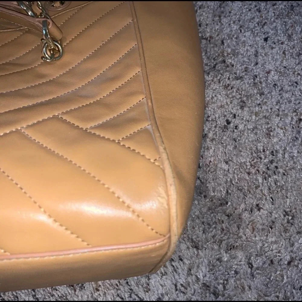 SOLD Tory Burch shoulder bag in Light Camel - Picture 8 of 10